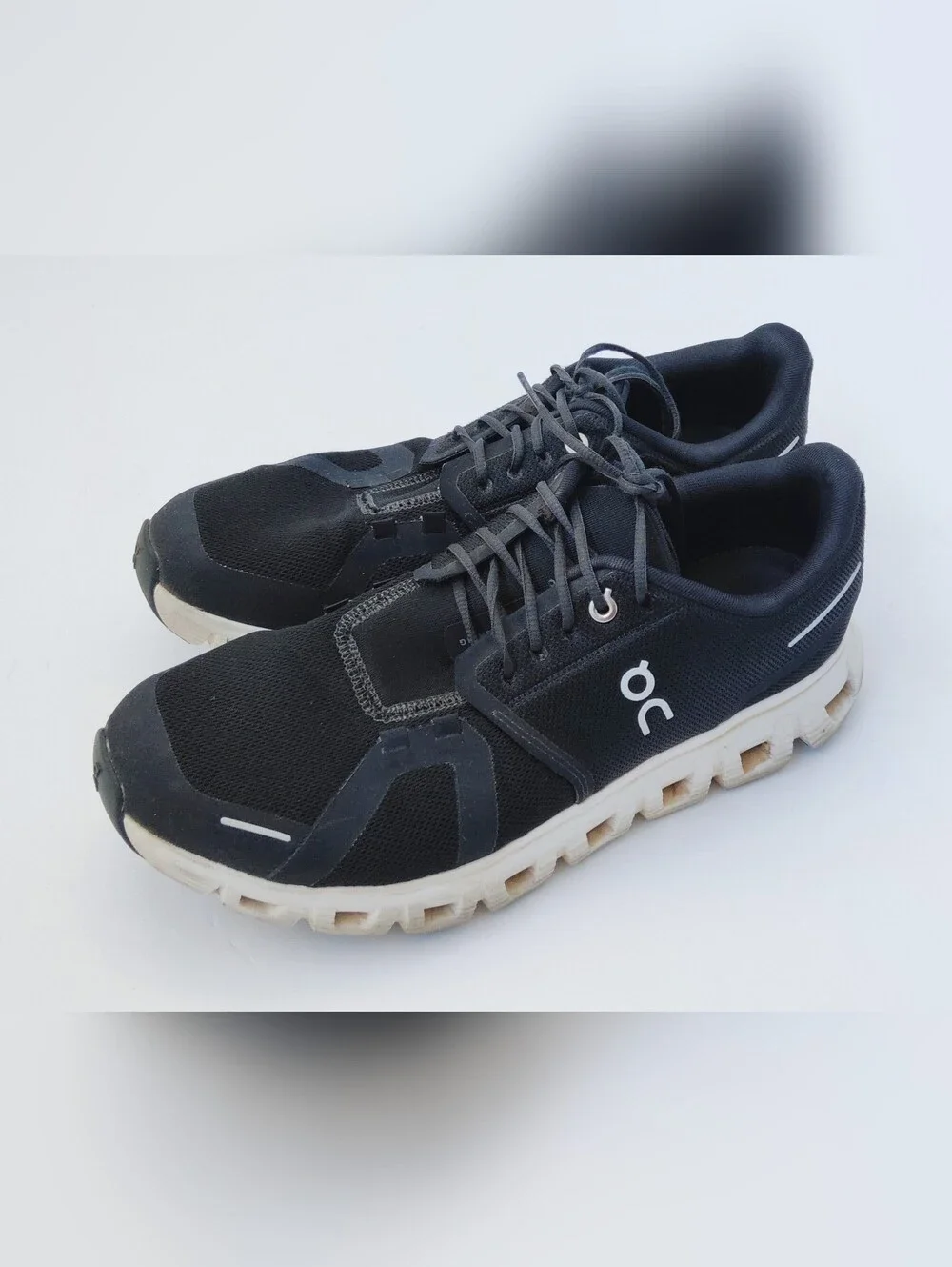 On Running Black and White Performance Trainers. Size 9 US. Pre-owned.
